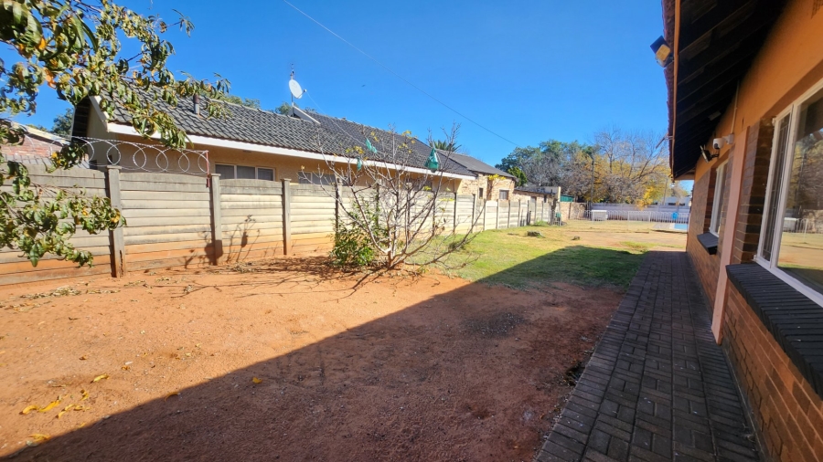 4 Bedroom Property for Sale in Stilfontein Ext 4 North West